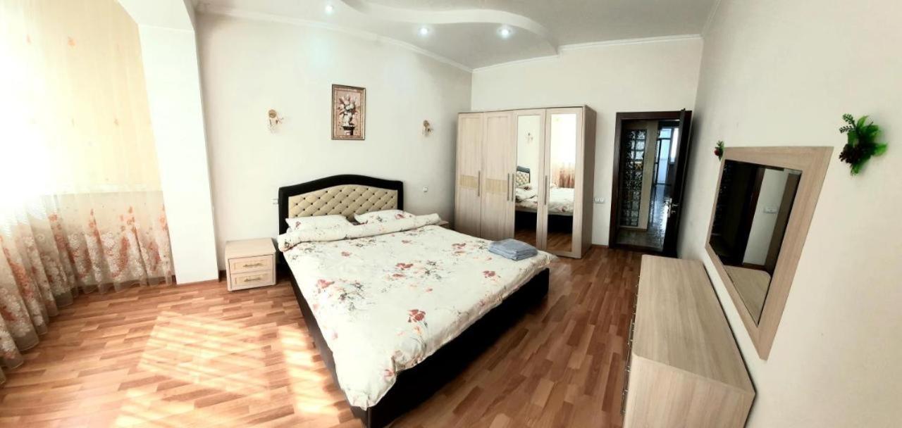 Elegance Apartment Chisinau Center Close To Stefan Cel Mare Exterior photo